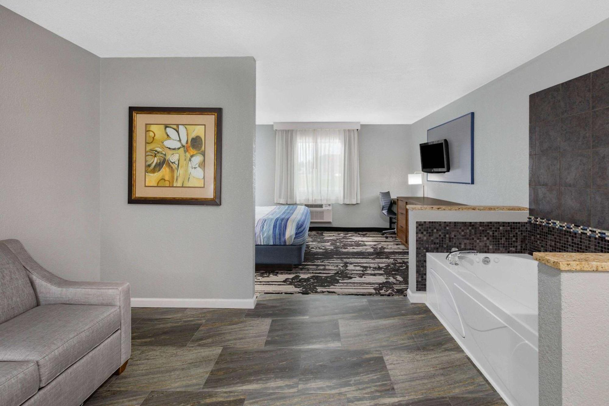 Americinn By Wyndham Pella Zewnętrze zdjęcie