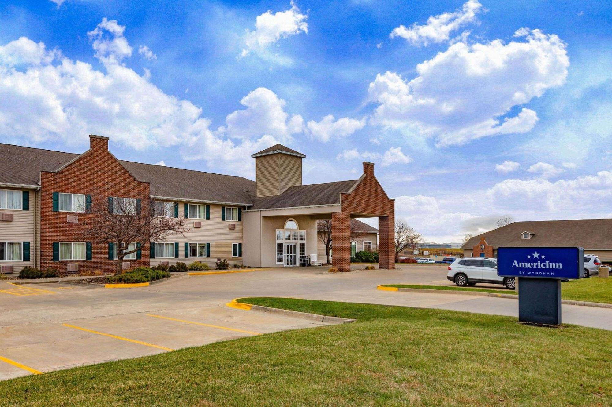 Americinn By Wyndham Pella Zewnętrze zdjęcie