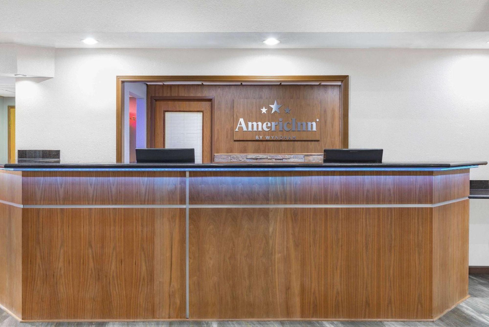 Americinn By Wyndham Pella Zewnętrze zdjęcie